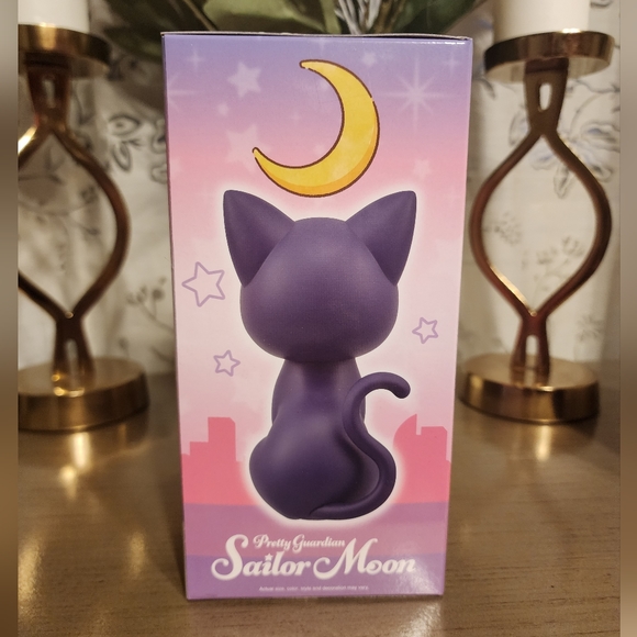 Q Posket Sailor Moon Statue Figure + Luna New - Picture 3 of 8